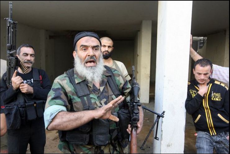 Sunni Salafist gunmen, who back the Syrian opposition, are seen in the northern Lebanese city of Tripoli on May 23, 2013. (AFP/Getty Images)