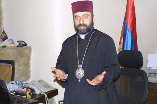 Bishop Armash Nalbandian. Image by Reese Erlich. Syria, 2013.